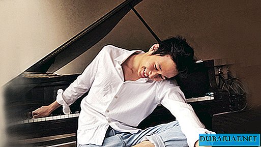 عازف البيانو ستيفن لين ، دبي ، الإمارات العربية المتحدة