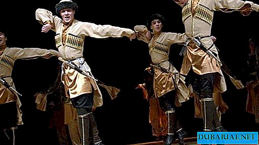 Desempenho da trupe de dança "Elbrus", Abu Dhabi, Emirados Árabes Unidos