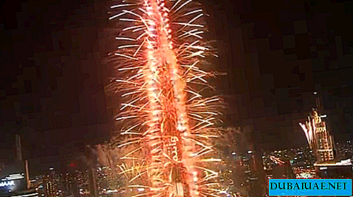 Video: Dubai celebró el Año Nuevo con fuegos artificiales a gran escala