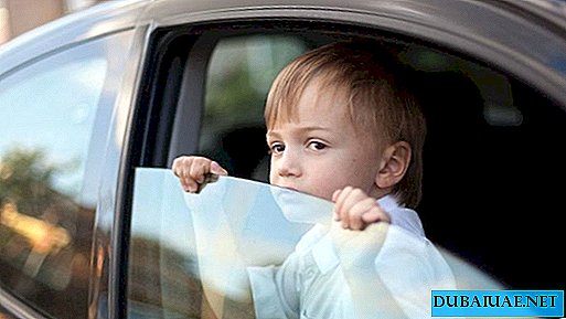 U UAE zbog ostavljanja djece u automobilu bez nadzora bit će poslan u zatvor na 10 godina