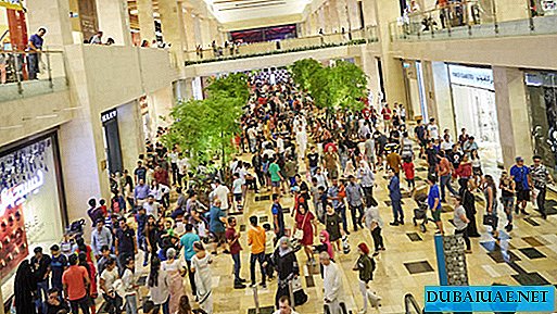 مراكز التسوق في أبو ظبي تعقد عمليات بيع ضخمة على مدار الساعة