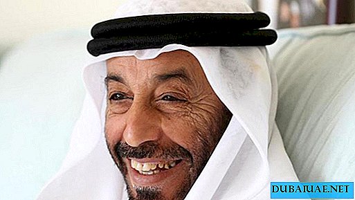 Benfeitor dos Emirados Árabes Unidos alimenta as pessoas no Ramadã gratuitamente por 25 anos seguidos