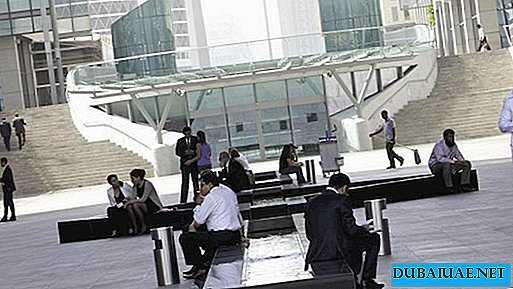 Almost 3 million people work in Dubai