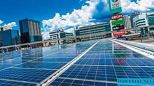 Dubajā tiks uzbūvētas apmēram 50 ar saules enerģiju darbināmas degvielas uzpildes stacijas