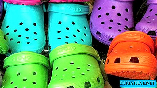 Nepaisant tragiško įvykio su vaiku, „Crocs“ sandalai liko Dubajuje