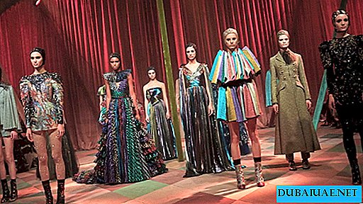 Dior apresenta sua nova coleção de alta costura sob a cúpula de um circo em Dubai