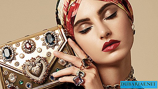 Dolce & Gabbana stellte eine neue Kollektion von Abai und Hijabs vor