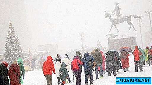 मास्को में अमीरात दूतावास नागरिकों को बर्फबारी के खतरे के बारे में चेतावनी देता है