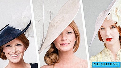 Etoile Hồi La boutique cửa hàng cung cấp để nhận một chiếc mũ từ bộ sưu tập mới cho World Cup Dubai