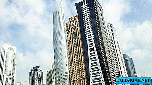 GoldCrest Views 2 augstceltņu apdegumi Dubajā