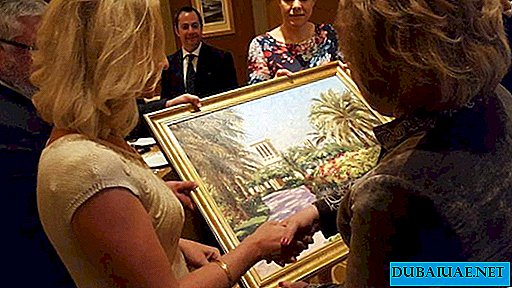 Uma pintura de um artista dos Emirados Árabes Unidos vai decorar o prédio do Senado russo