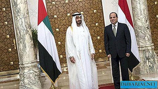 Korunní princ Abú Dhabí navštěvuje Egypt
