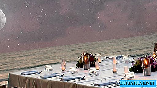 Le complexe touristique de Dubaï organise un dîner exclusif en pleine lune