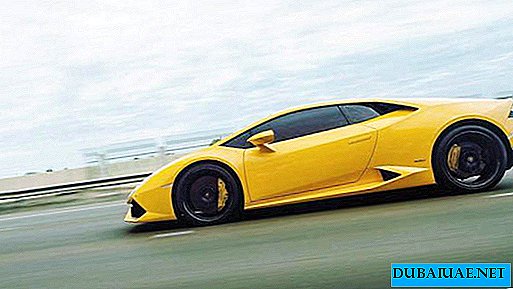 Toerist betaalde een boete van duizendduizend voor het besturen van een in de VAE gehuurde Lamborghini