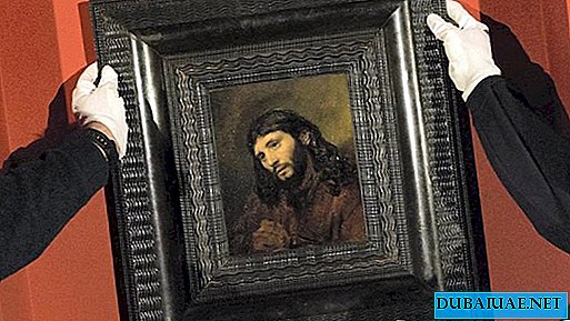 루브르 아부 다비는 렘브란트의 희귀 한 그림을 선보인 지역 최초