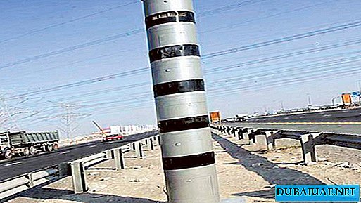 Vriendelijke radars verschijnen op de snelwegen van Dubai