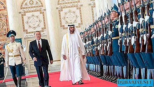 Le prince héritier d'Abou Dhabi en visite à Astana