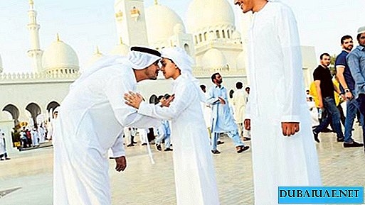 Eid Al Fitr'deki BAE Kamu Sektörü İçin Açıklanan Tatiller