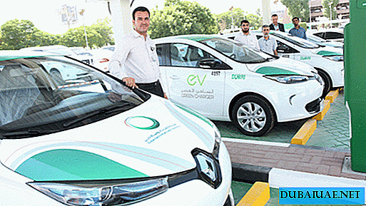 संयुक्त अरब अमीरात अमीरात मुफ्त इलेक्ट्रिक वाहन पंजीकरण प्रदान करता है