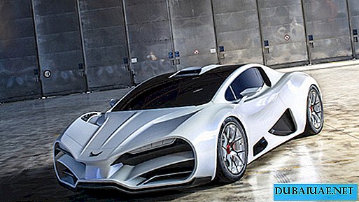 واحدة من أسرع السيارات الفخمة في العالم التي تم طرحها للبيع في الإمارات العربية المتحدة