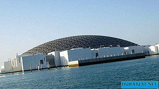 Penyelenggara pembukaan Louvre Abu Dhabi menambahkan seribu tiket lagi