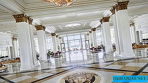Palazzo Versace Dubai ospita una festa della mamma in più per i suoi ospiti