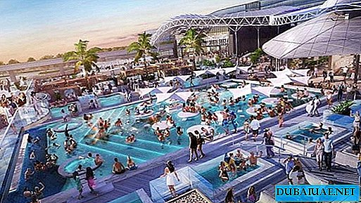 Um clube de praia longe do mar abre em Dubai