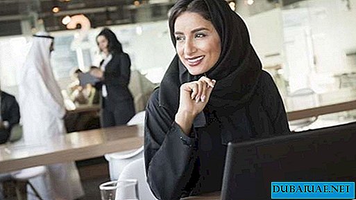 Nästan hälften av UAE-anställda anser sig vara "mycket framgångsrika"