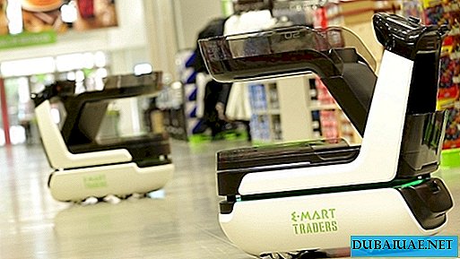 Buyers in Dubai will be accompanied by smart self-propelled carts