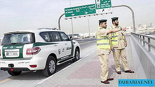 Polisi Dubai akan memindai interior mobil
