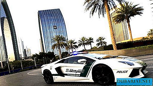 Die Polizei von Dubai brachte alle Geburtstagskinder vom Flughafen zu den Hotels