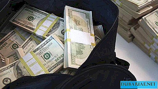 Policja w Dubaju nie może znaleźć właściciela zagubionej torby pieniędzy