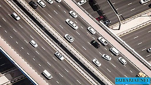 Дубай полицейски удвоени пътни глоби