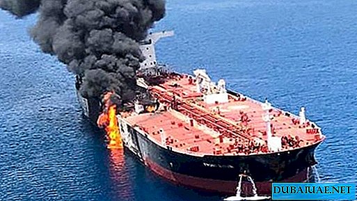 Az Egyesült Arab Emírségekbe vontatott robbanások által sérült tartályhajó