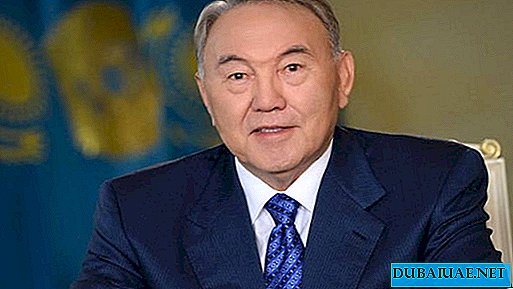 De president van Kazachstan arriveerde op een werkbezoek aan de VAE