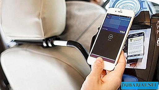 Dubai-Taxi, das jetzt mit Samsung Pay oder Apple Pay zahlt