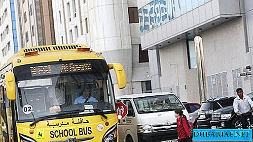 سيقوم تلاميذ المدارس في الإمارات بتوصيل حافلات كهربائية
