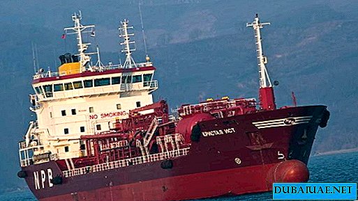Sharjahi (AÜE) sadamas kinni peetud Vene meremehed on valmis saatma SOS-signaali