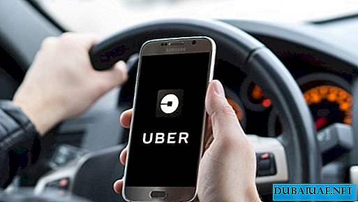 „Uber“ pristato lengvųjų taksi taikymą JAE