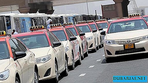 Gold bars and US $ 45 thousand in cash found in Dubai taxi