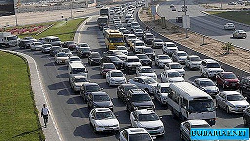 Dubai will issue life-long registration cards for cars