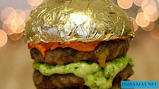 Topklasse gouden hamburger geserveerd in Dubai