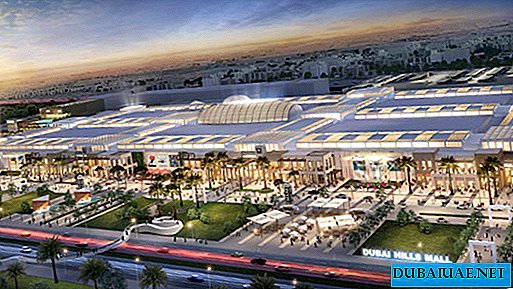 Em Dubai, um novo shopping mega está em construção