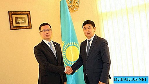 عرض القنصل العام الجديد لكازاخستان في دبي