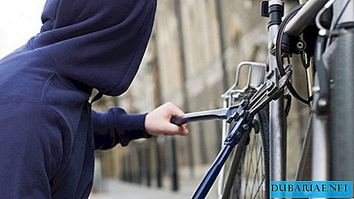 Em Dubai, um trabalhador será deportado por roubar uma bicicleta