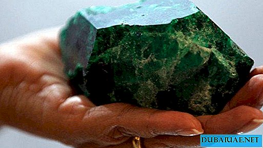 The world's second largest emerald arrives in Dubai