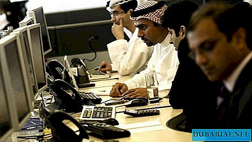 Gli Emirati Arabi Uniti cambieranno la legislazione sul lavoro