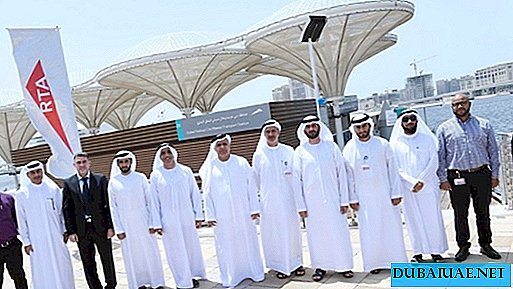 A primeira estação de transporte público flutuante foi inaugurada nos Emirados Árabes Unidos