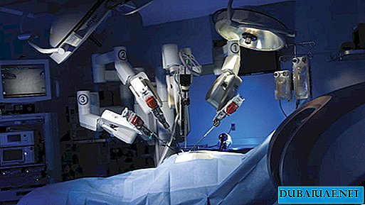 In the UAE, the robot first performed a hysterectomy