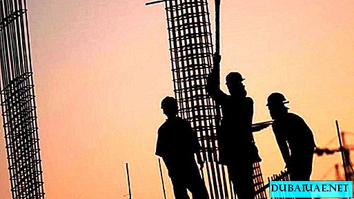 الإمارات تحظر العمل تحت أشعة الشمس الحارقة